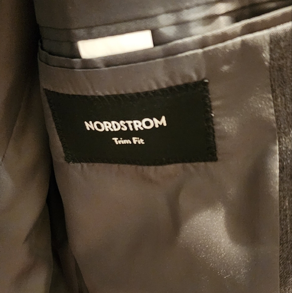 NORDSTROM NWT Trim Fit Mens Wool Suit Jacket. Size 40R - Picture 7 of 12